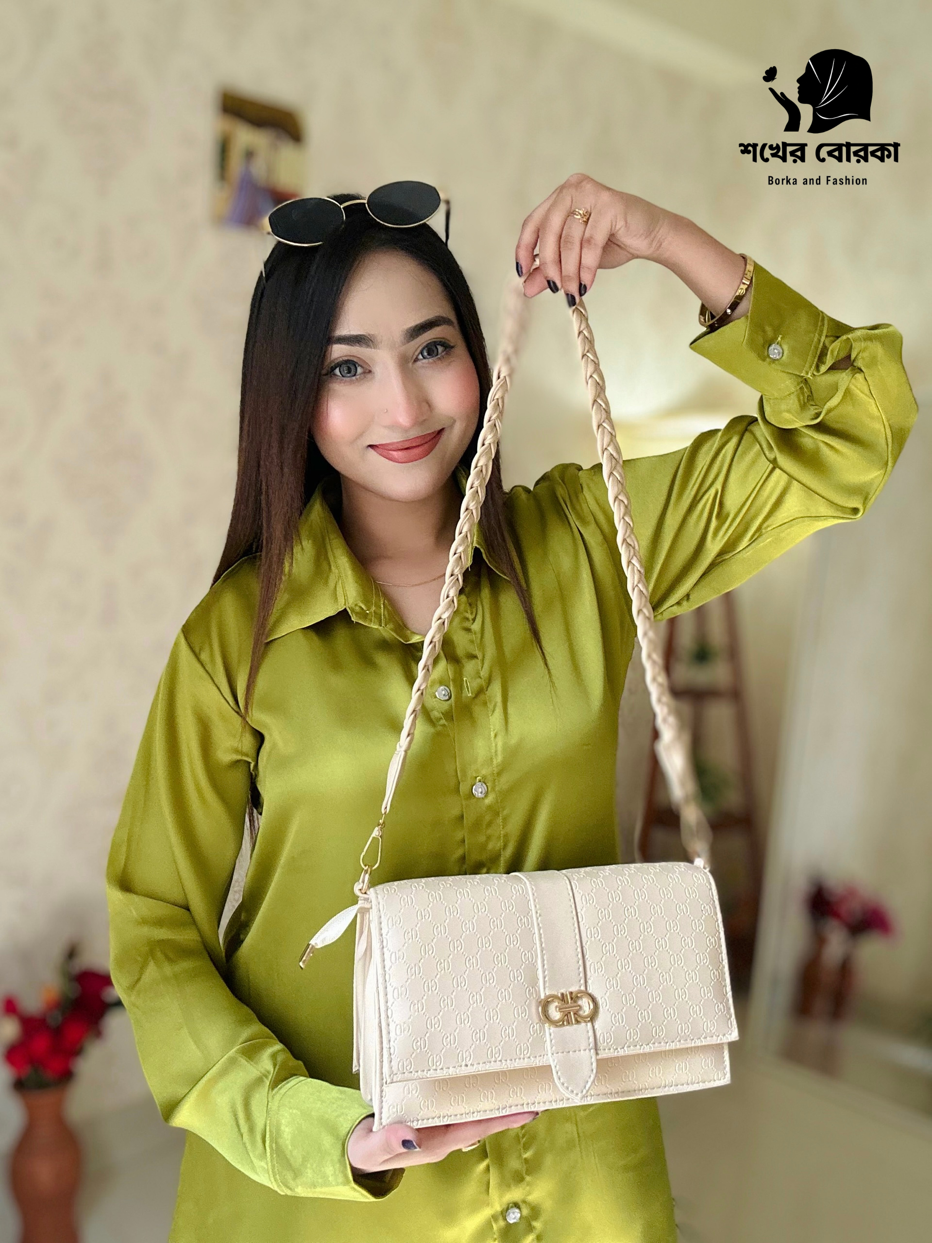 Velora Shoulder Bag (off-white)