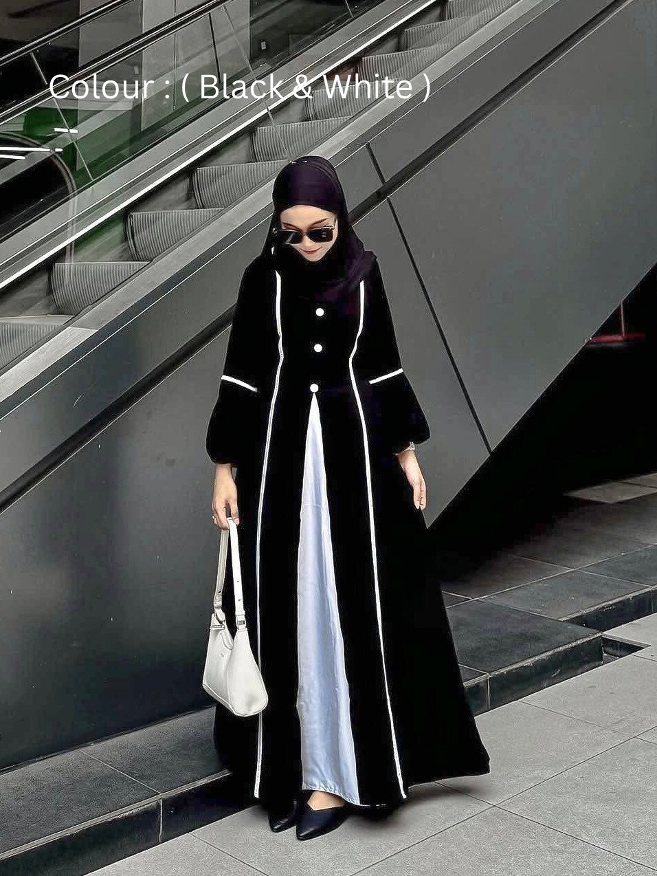 Classic Botam Abaya ( Black & White )